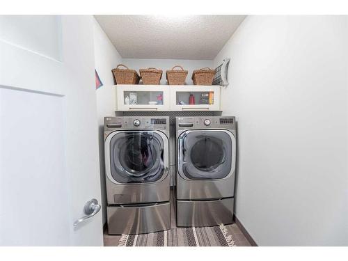 199 Moberly Drive, Hinton, AB - Indoor Photo Showing Laundry Room