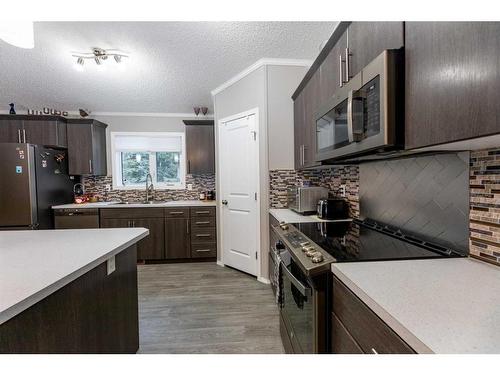 199 Moberly Drive, Hinton, AB - Indoor Photo Showing Kitchen