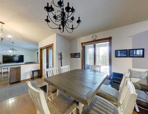 7212 Glenwood Drive, Edson, AB - Indoor Photo Showing Dining Room