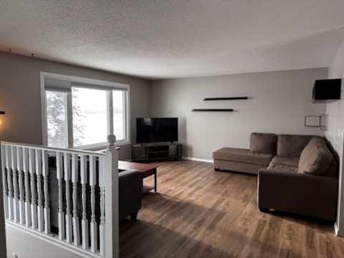 208 Slade Drive, Nanton, AB - Indoor