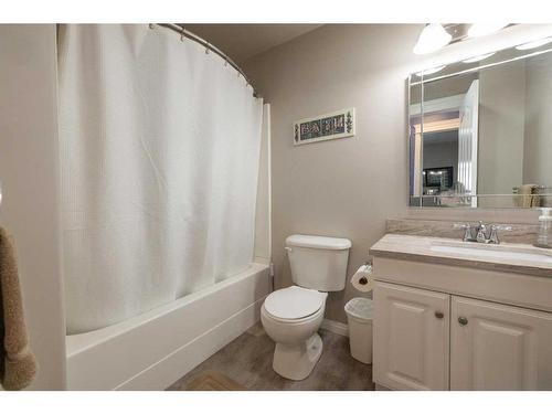 284 Eaton Drive, Hinton, AB - Indoor Photo Showing Bathroom