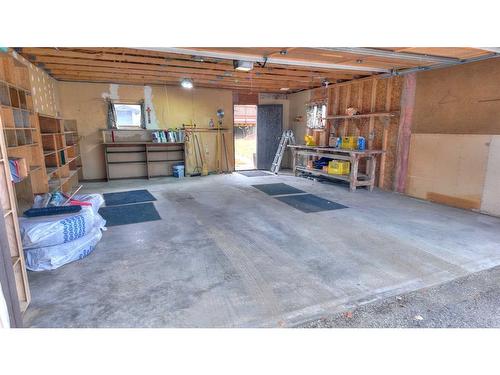 914 15Th Street, Canmore, AB - Indoor Photo Showing Garage