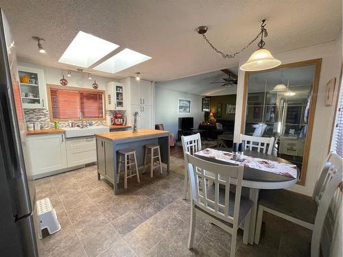 93-660022 Range Road 225.5, Athabasca, AB - Indoor Photo Showing Dining Room