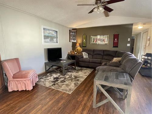 93-660022 Range Road 225.5, Athabasca, AB - Indoor Photo Showing Living Room