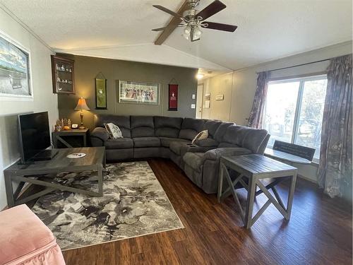 93-660022 Range Road 225.5, Athabasca, AB - Indoor Photo Showing Living Room