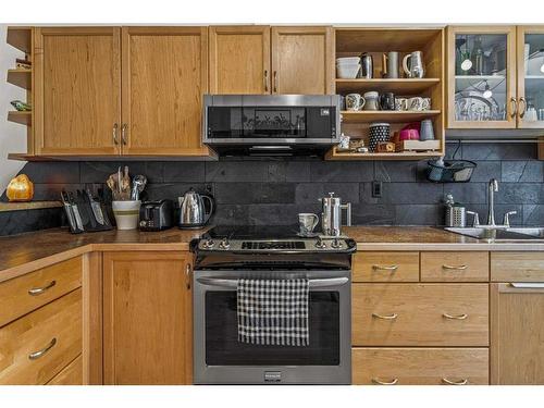 150-901 Benchlands Trail Nw, Canmore, AB - Indoor Photo Showing Kitchen