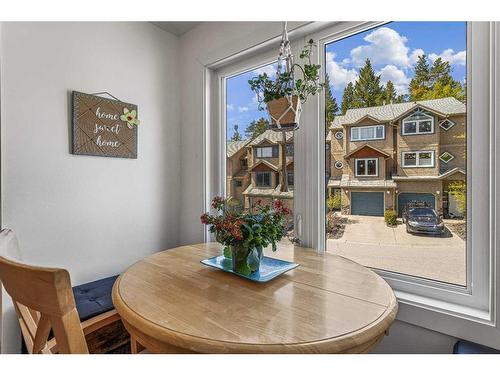 150-901 Benchlands Trail Nw, Canmore, AB - Indoor Photo Showing Dining Room