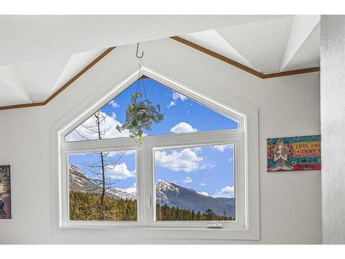 150-901 Benchlands Trail Nw, Canmore, AB - Indoor Photo Showing Other Room