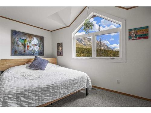 150-901 Benchlands Trail Nw, Canmore, AB - Indoor Photo Showing Bedroom