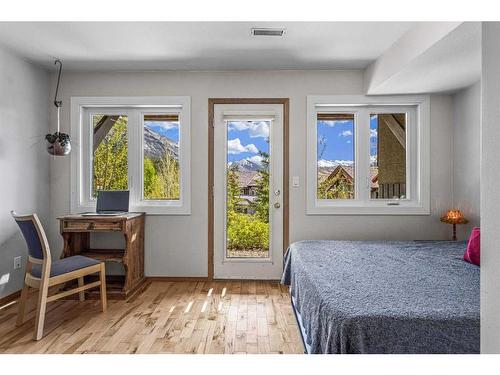 150-901 Benchlands Trail Nw, Canmore, AB - Indoor Photo Showing Bedroom