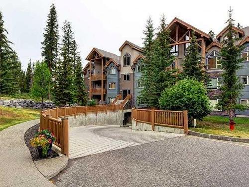 207-155 Crossbow Place, Canmore, AB - Outdoor