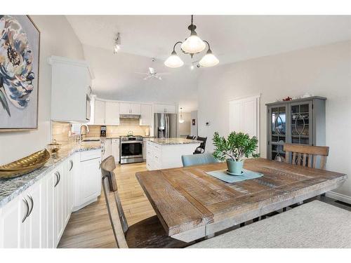 1 Park Close, Whitecourt, AB - Indoor Photo Showing Dining Room