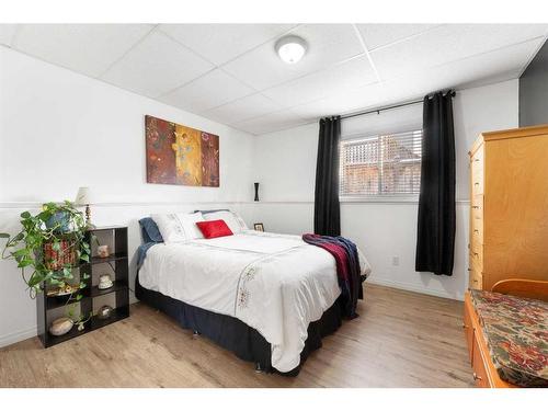 1 Park Close, Whitecourt, AB - Indoor Photo Showing Bedroom