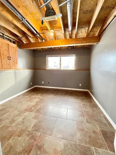 808 10 Street, Fox Creek, AB - Indoor Photo Showing Basement