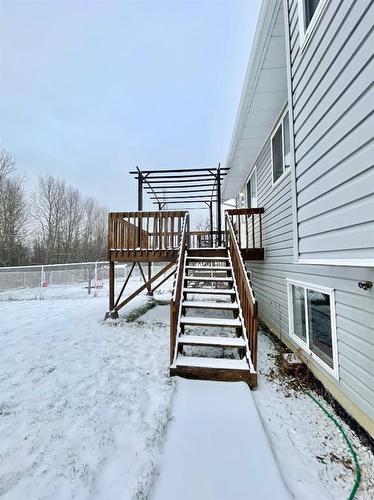 808 10 Street, Fox Creek, AB - Outdoor