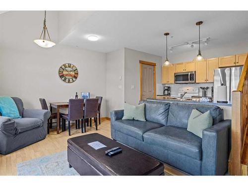 323-107 Montane Road, Canmore, AB - Indoor Photo Showing Living Room