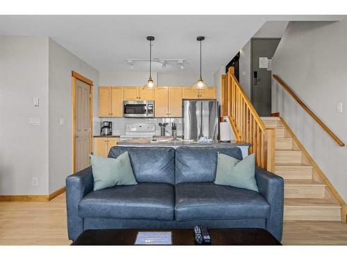 323-107 Montane Road, Canmore, AB - Indoor Photo Showing Living Room