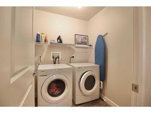 304-109 Seabolt Drive, Hinton, AB - Indoor Photo Showing Laundry Room