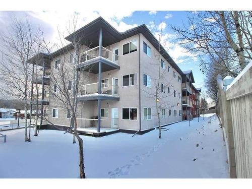 304-109 Seabolt Drive, Hinton, AB - Outdoor