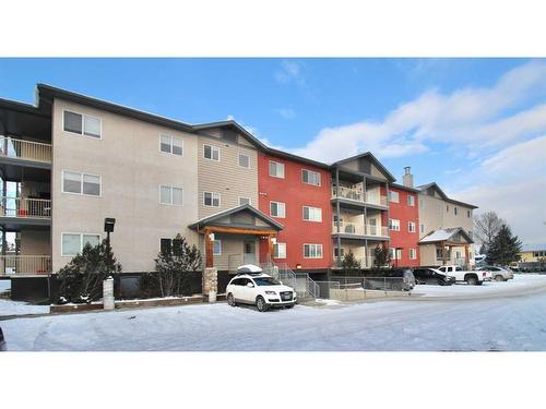 304-109 Seabolt Drive, Hinton, AB - Outdoor With Facade