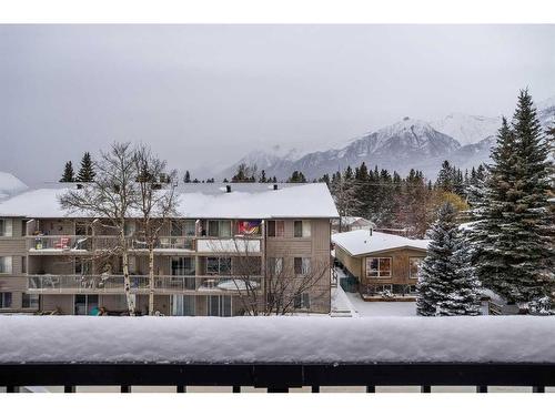 307-1002 8Th Avenue, Canmore, AB - Outdoor