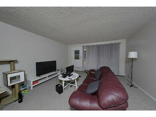 107-205 12 Avenue Sw, Slave Lake, AB - Indoor