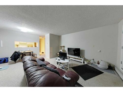 107-205 12 Avenue Sw, Slave Lake, AB - Indoor