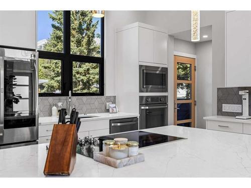 1010 14 Street, Canmore, AB - Indoor Photo Showing Kitchen