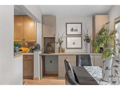 53-127 Carey, Canmore, AB - Indoor Photo Showing Dining Room