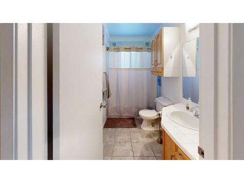 16 Chaisson Crossing, Whitecourt, AB - Indoor Photo Showing Bathroom