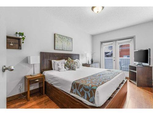 306-1151 Sidney Street, Canmore, AB - Indoor Photo Showing Bedroom