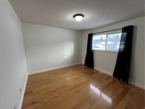 114 Wanyandi Avenue, Hinton, AB - Indoor Photo Showing Other Room