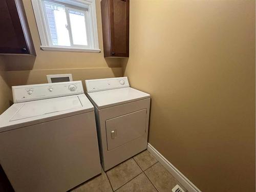 114 Wanyandi Avenue, Hinton, AB - Indoor Photo Showing Laundry Room