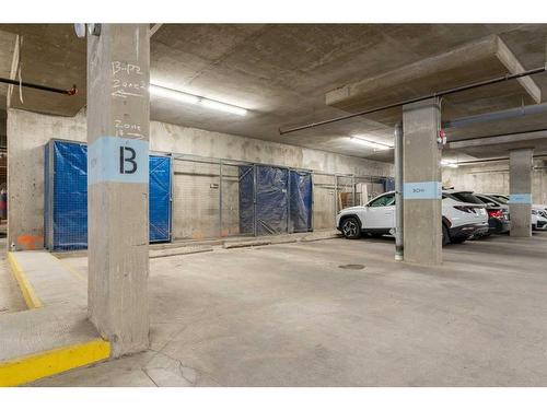 121-173 Kananaskis Way, Canmore, AB - Indoor Photo Showing Garage