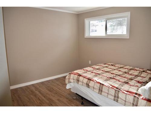 4913 54 Street, Athabasca, AB - Indoor Photo Showing Bedroom