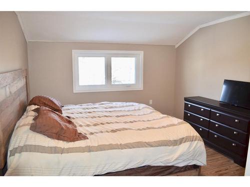 4913 54 Street, Athabasca, AB - Indoor Photo Showing Bedroom