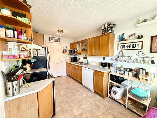 39-101 Mill Street, Hinton, AB - Indoor Photo Showing Kitchen With Double Sink