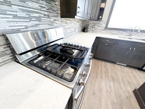 4714 Sakwatamau Drive, Whitecourt, AB - Indoor Photo Showing Kitchen