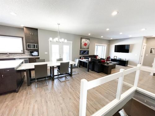 4714 Sakwatamau Drive, Whitecourt, AB - Indoor Photo Showing Kitchen With Upgraded Kitchen