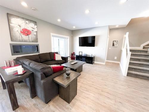 4714 Sakwatamau Drive, Whitecourt, AB - Indoor Photo Showing Living Room