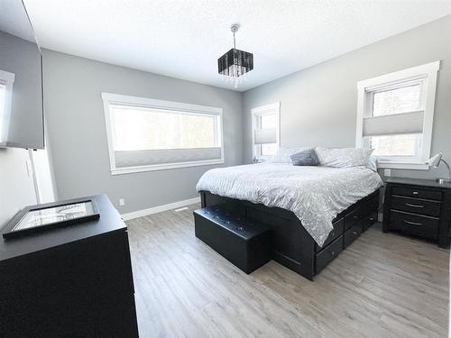 4714 Sakwatamau Drive, Whitecourt, AB - Indoor Photo Showing Bedroom