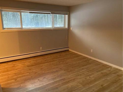 #2-506 41 Street, Edson, AB - Indoor Photo Showing Other Room