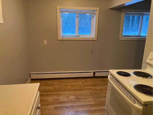 #2-506 41 Street, Edson, AB - Indoor Photo Showing Kitchen