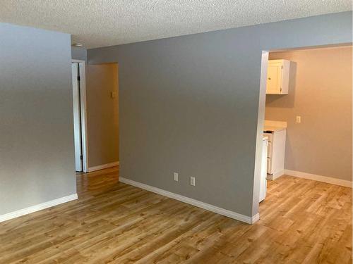 #2-506 41 Street, Edson, AB - Indoor Photo Showing Other Room