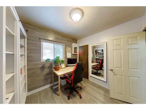 321 3 Avenue Nw, Slave Lake, AB - Indoor Photo Showing Office