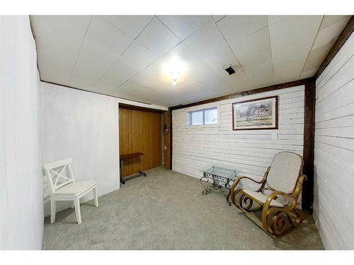 321 3 Avenue Nw, Slave Lake, AB - Indoor Photo Showing Other Room