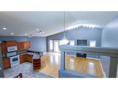 22 Cedar Heights, Whitecourt, AB - Indoor Photo Showing Kitchen