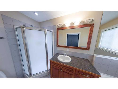 22 Cedar Heights, Whitecourt, AB - Indoor Photo Showing Bathroom