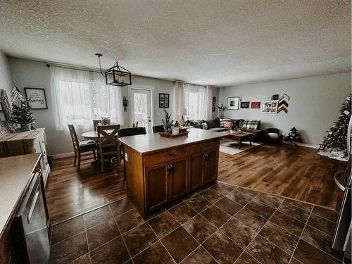 11 Sparrow Cres, Whitecourt, AB - Indoor