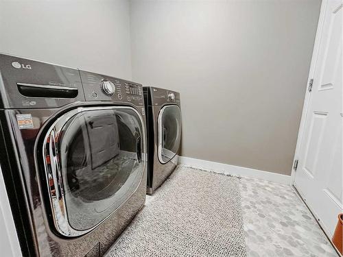 11 Sparrow Cres, Whitecourt, AB - Indoor Photo Showing Laundry Room